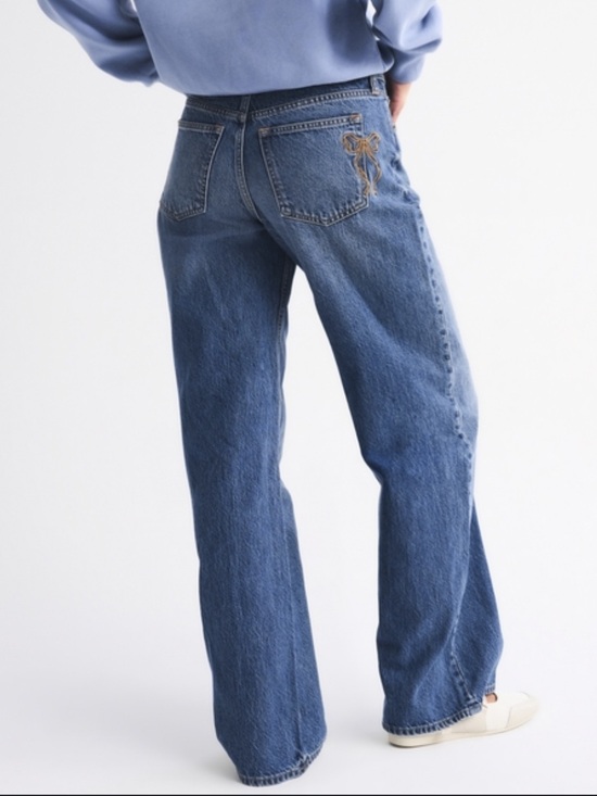 Abercrombie & Fitch Denim - Abercrombie Low Rise Ultra Loose Bow Embroidered Jean